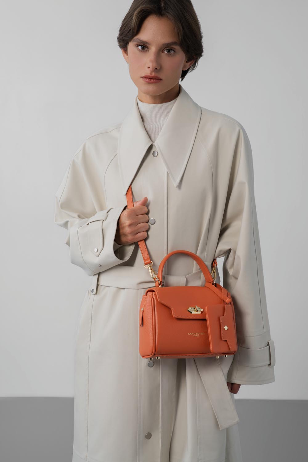 Lancaster Bolso de mano con solapa y cierre S Mademoiselle Grace Negro – llevado