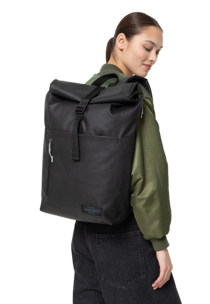 Eastpak Up Roll 4Y8 Tarp Black2 seljakott